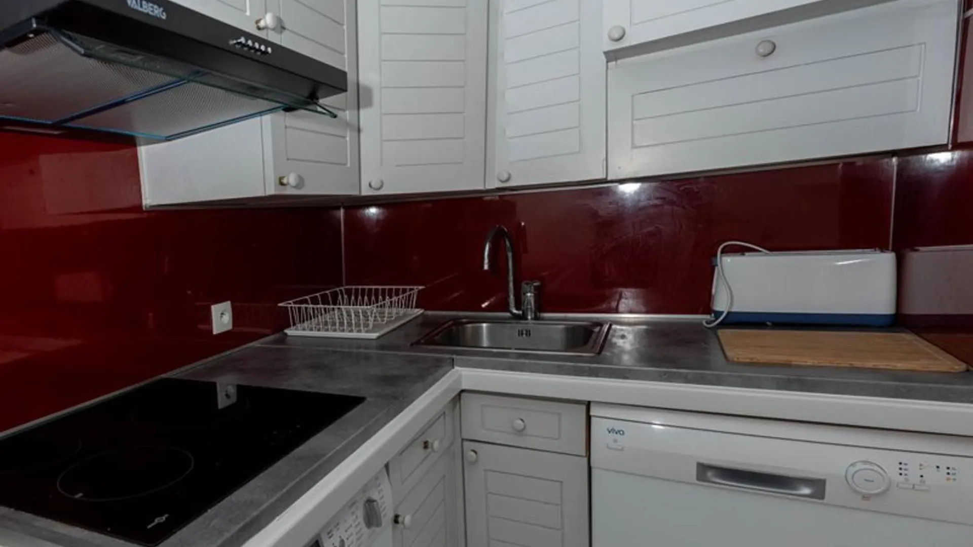 T2 Au Lavandou Pour 4 Avec Parking, Terrasse Mer Et Acces Plage - Fr-1-803-23 Le Lavandou